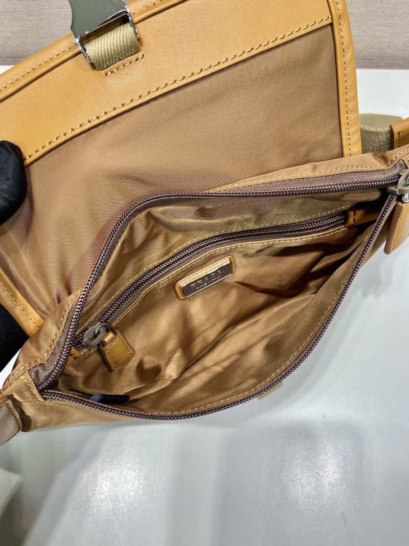 Pra*a waist chest packs
